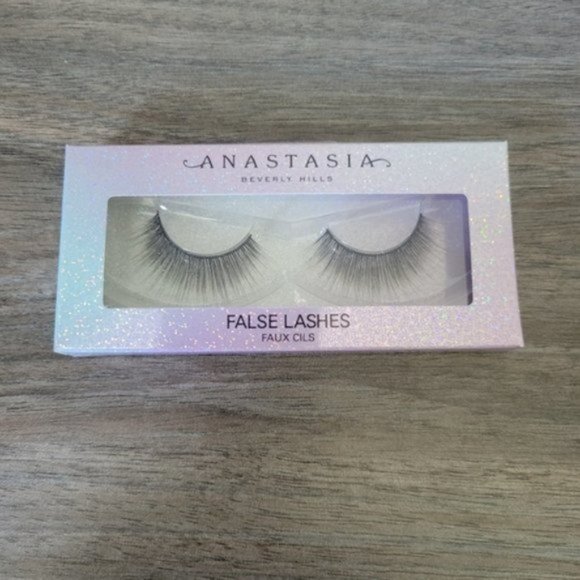 ANASTASIA BEVERLY HILLS  Norvina® False Lashes in Snasy - Picture 6 of 7